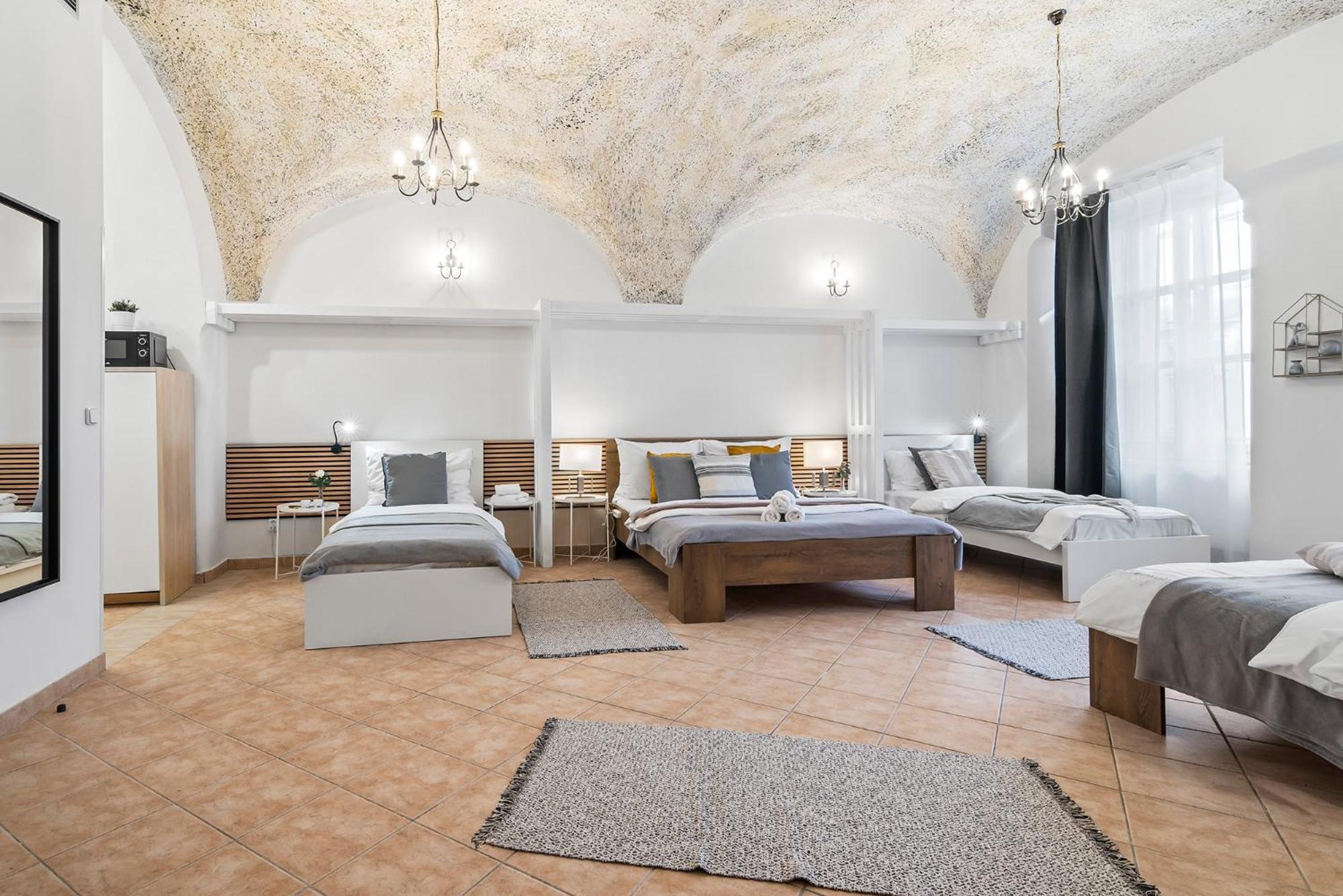 Apartment Charles Bridge Historical Apts By Michal&friends Prag