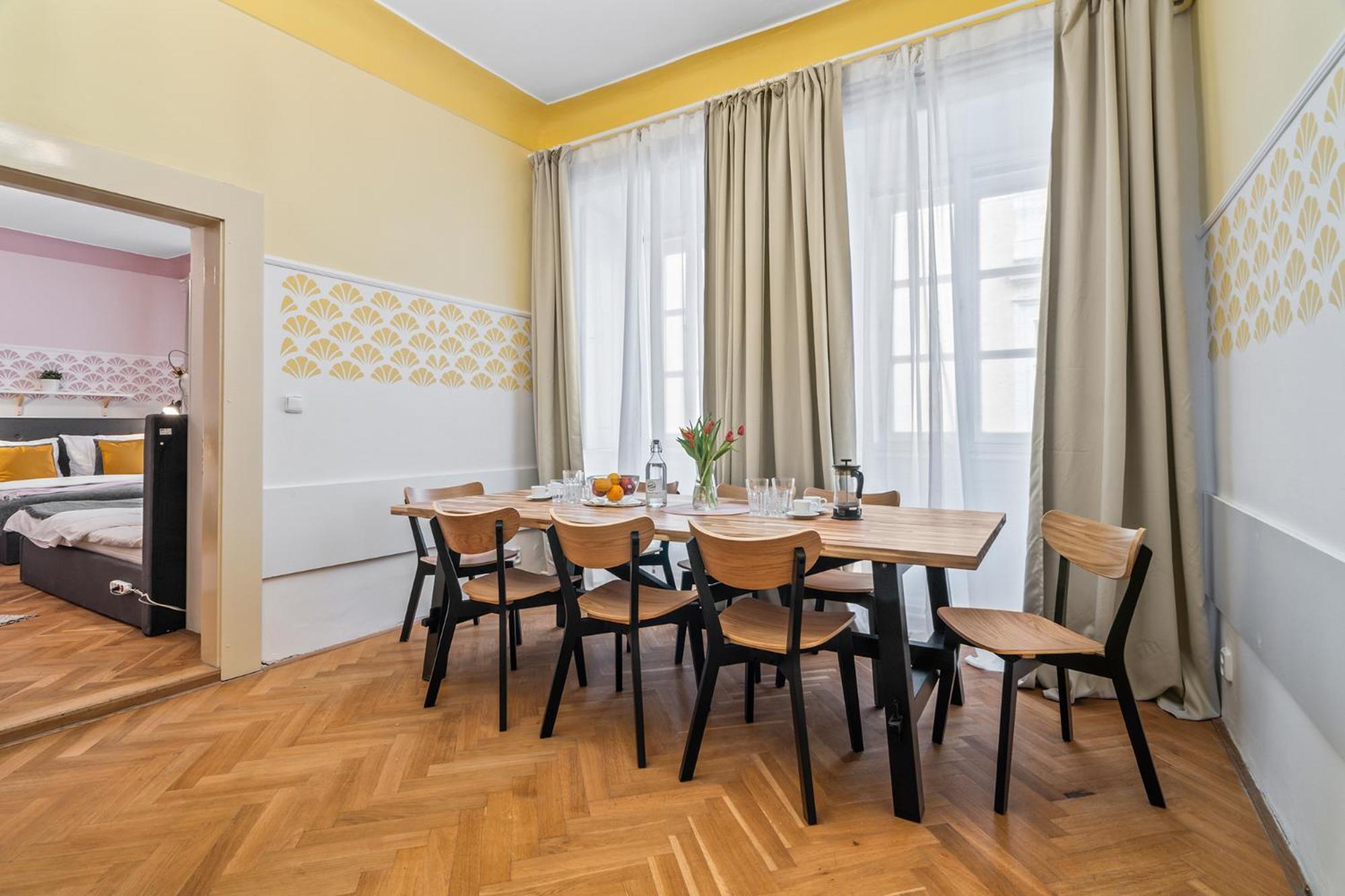 Apartment Charles Bridge Historical Apts By Michal&friends Prag